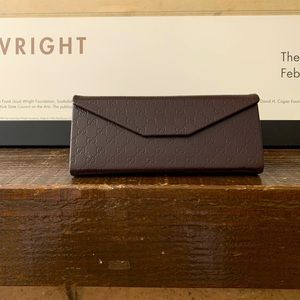 GUCCI HARD BODY EYEGLASS CASE BROWN